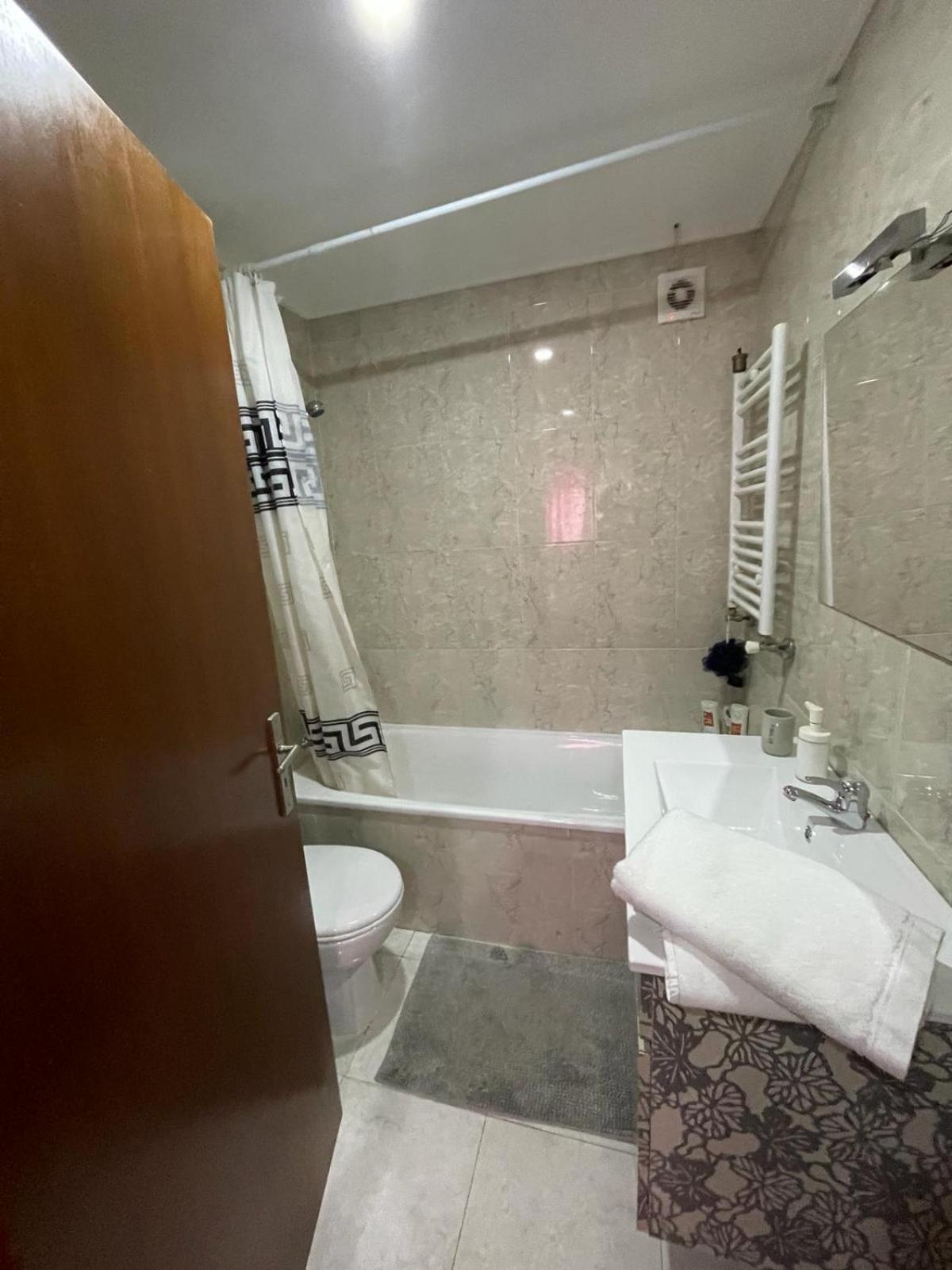 Appartement Flat4U à Paredes  Extérieur photo